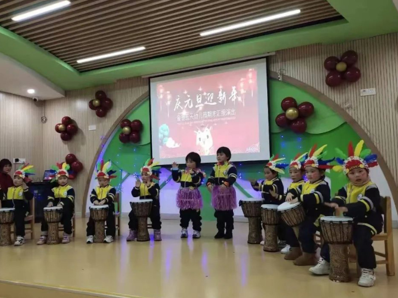 童蕾蓝天幼儿园师生风采