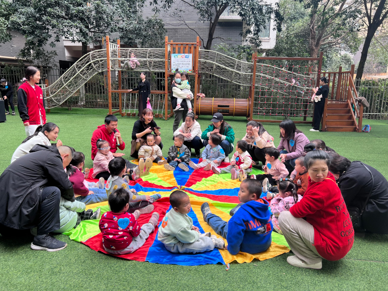 苏仙区爱莲湖畔幼儿园师生风采